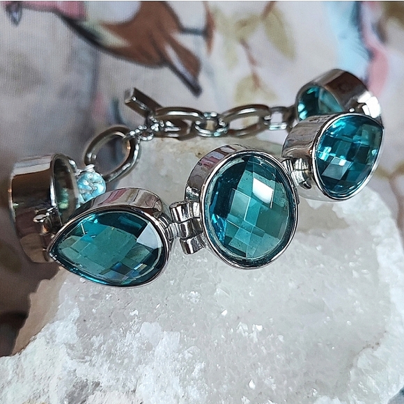 3 Strand Vintage Blue Pastel Faceted Glass Beads Beaded Stretch Bracelet - Picture 10 of 11